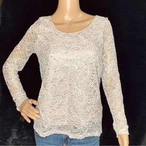 Lacey Shimmery Ladies Top by NY Collection, Size medium/8